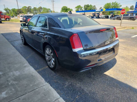 2017 Chrysler 300 C