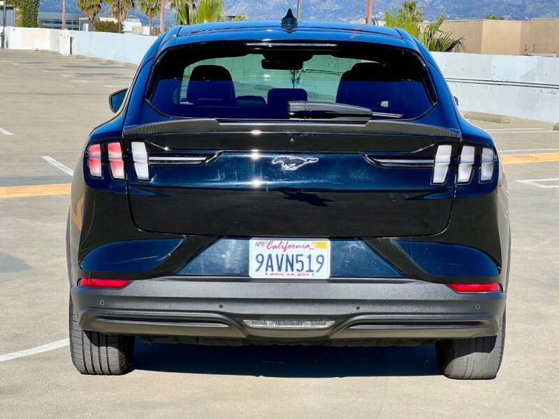 2022 Ford Mustang Mach-E Select