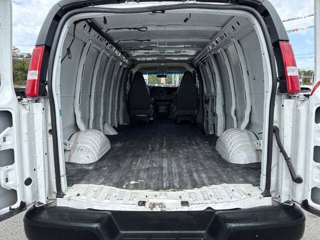 2022 Chevrolet Express 2500