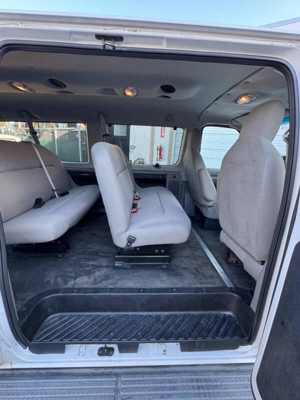 2009 Ford E-Series E-150 XL