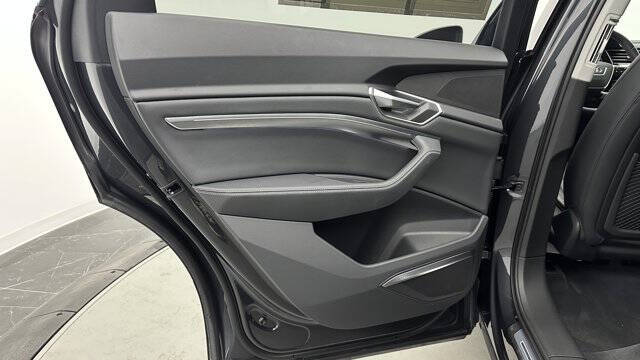 2024 Audi Q8 e-tron quattro Premium Plus