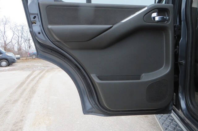 2012 Nissan Pathfinder SV