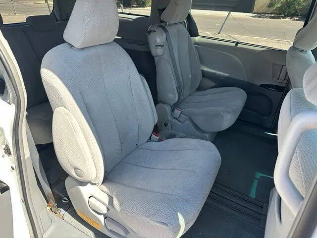 2012 Toyota Sienna