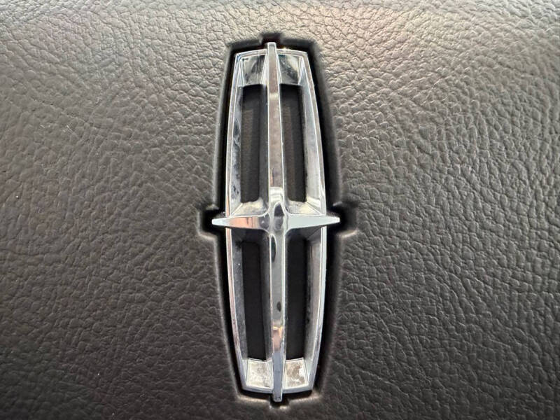 2014 Lincoln MKT