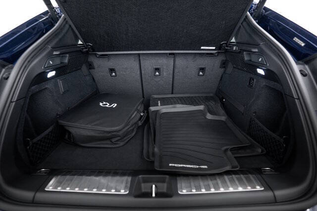 2025 Porsche Macan 4 Electric