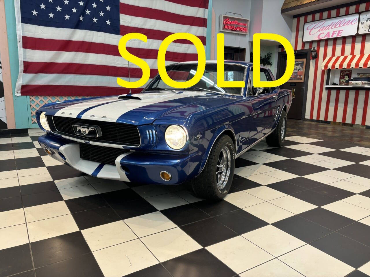 1966 Ford Mustang 2