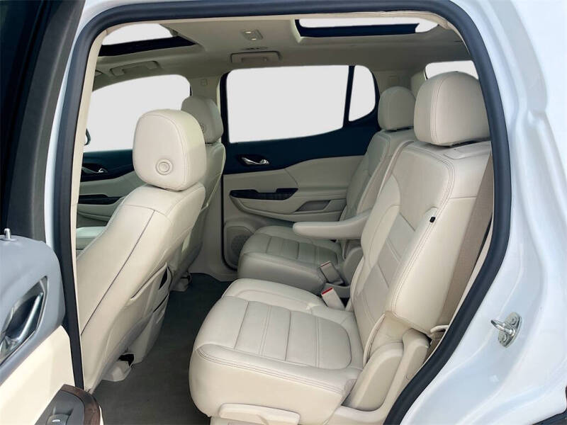 2022 GMC Acadia Denali