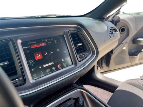 2016 Dodge Challenger SXT