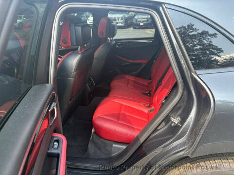 2020 Porsche Macan S