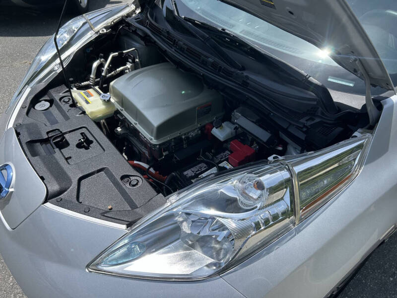 2016 Nissan LEAF SV