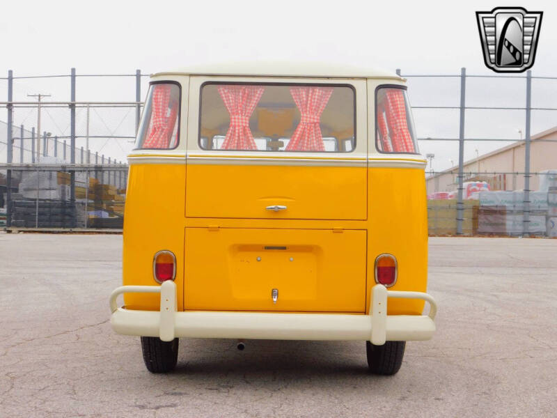 1975 Volkswagen Type 2