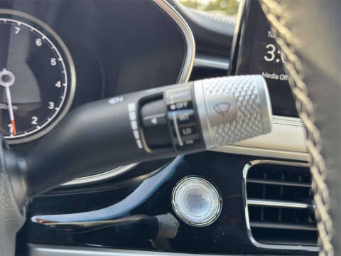 2026 Genesis G70 2.5T Standard