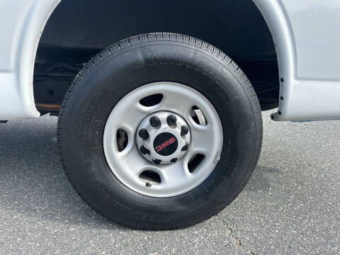 2023 GMC Savana 2500