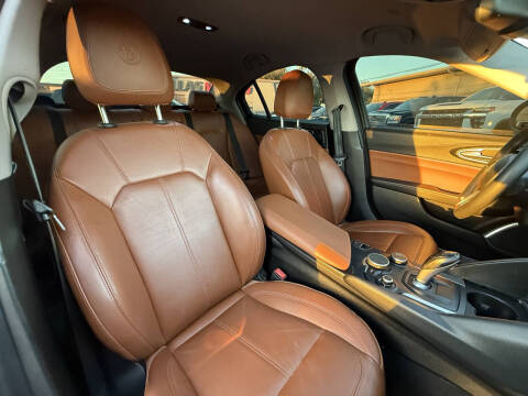 2019 Alfa Romeo Giulia Sport