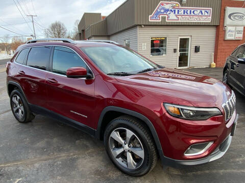 2019 Jeep Cherokee for sale at AMERICAN AUTO SALES AND SERVICE in Marshfield WI