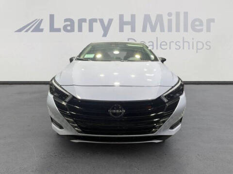 2025 Nissan Versa SR