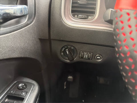 2013 Dodge Charger SE