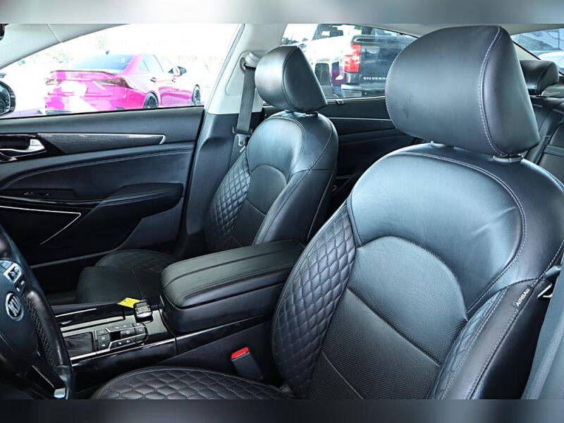 2018 Kia Cadenza Limited