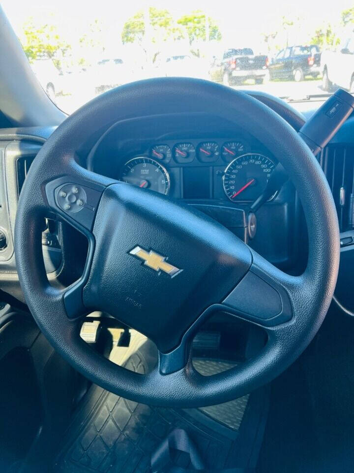 2017 Chevrolet Silverado Pickup - $22,950