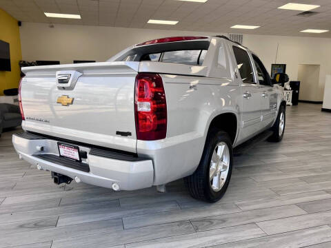 2013 Chevrolet Avalanche LT Black Diamond