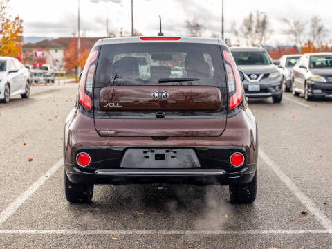 2017 Kia Soul +