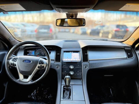 2016 Ford Taurus SEL