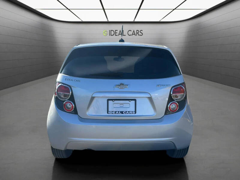 2016 Chevrolet Sonic LS Auto