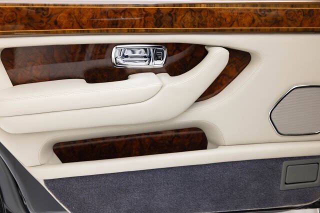 2001 Rolls-Royce Park Ward