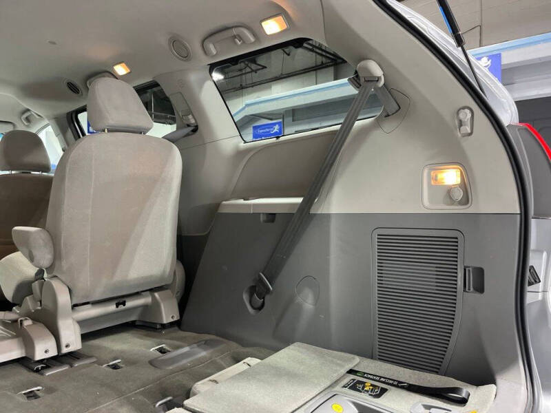 2012 Toyota Sienna