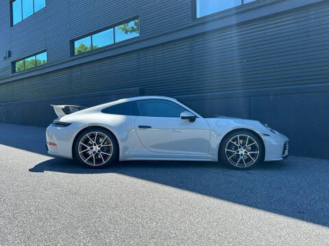 2025 Porsche 911 Carrera