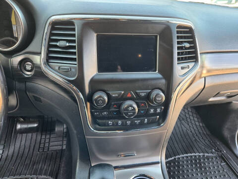 2019 Jeep Grand Cherokee Laredo