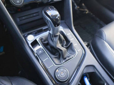 2023 Volkswagen Taos SEL 4Motion