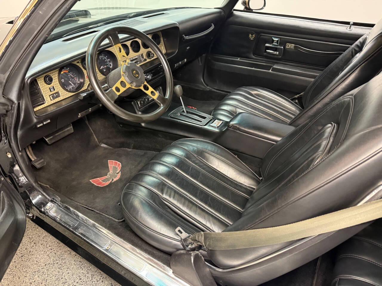 1977 Pontiac Firebird 33