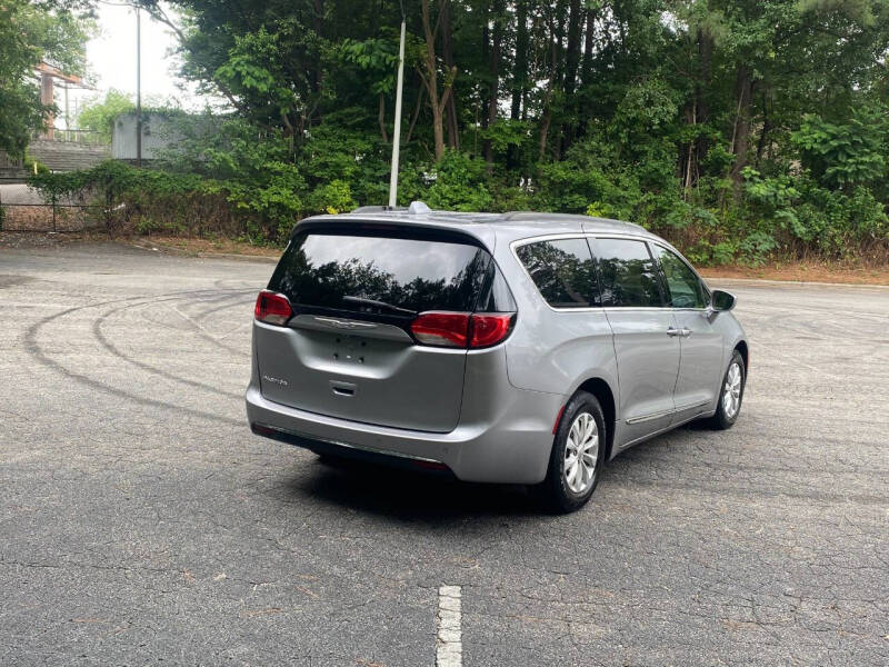 2017 Chrysler Pacifica Touring-L