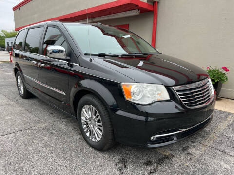 2011 Chrysler Town and Country for sale at Richardson Sales, Service & Powersports in Highland IN