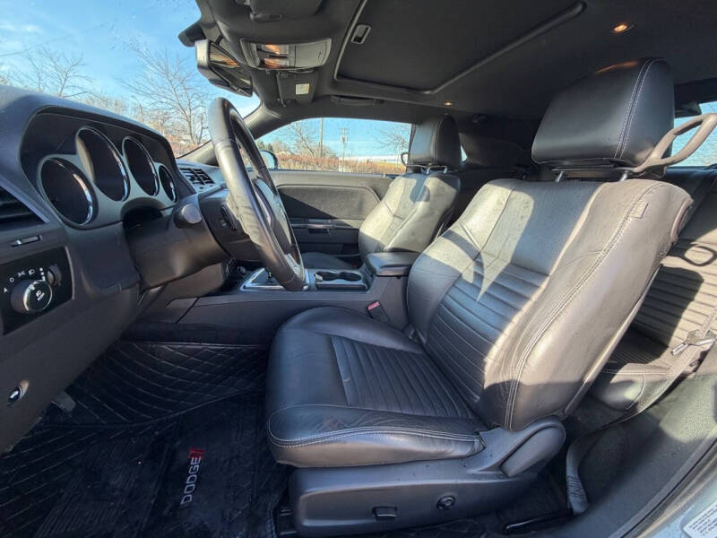 2012 Dodge Challenger SXT Plus