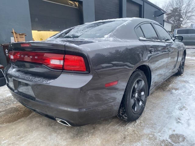 2013 Dodge Charger SE