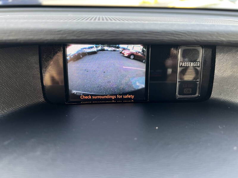 2012 Toyota Sienna LE 8-Passenger
