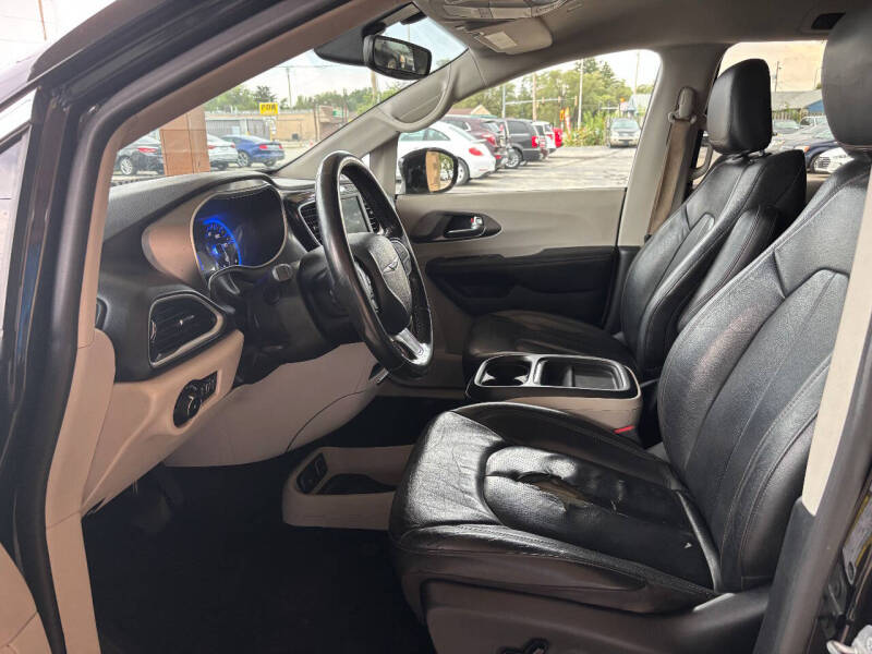 2020 Chrysler Pacifica Touring L