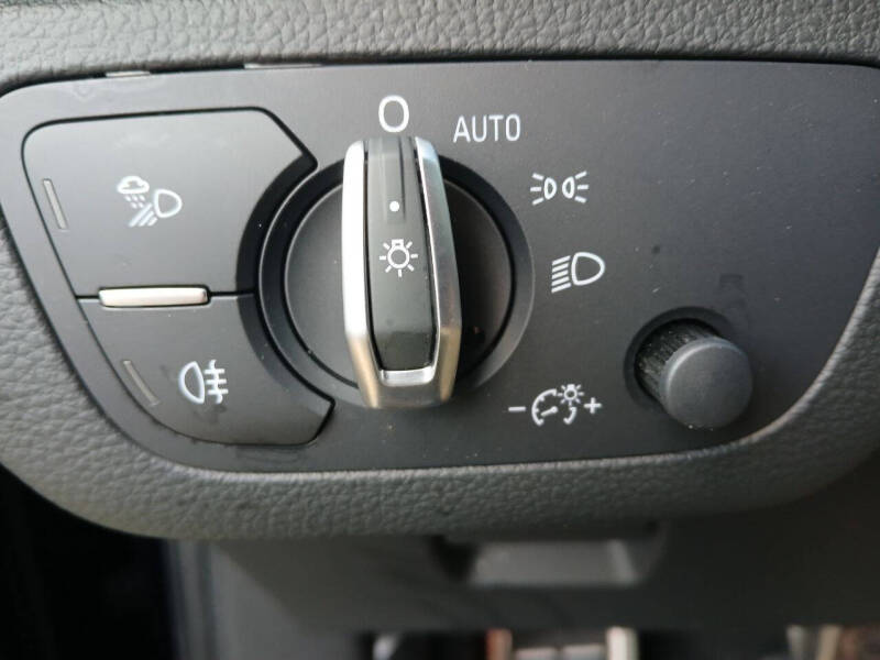 2020 Audi SQ5 3.0T quattro Premium Plus