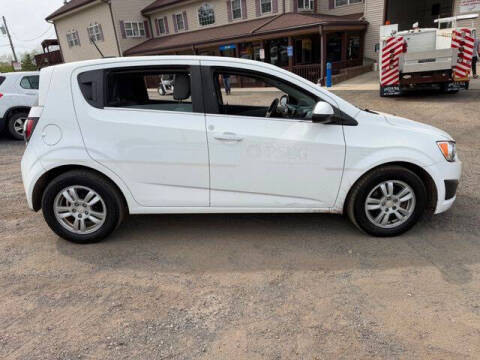2016 Chevrolet Sonic LT Auto