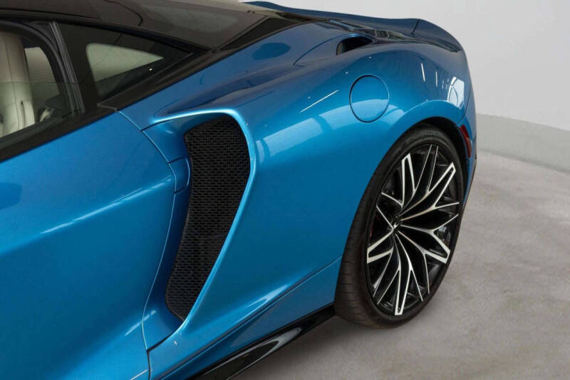 2023 McLaren GT