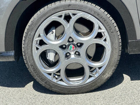 2024 Alfa Romeo Tonale Hybrid Ti