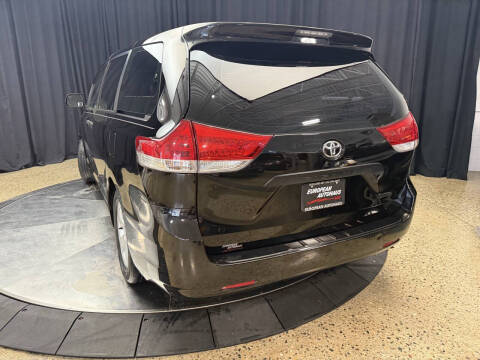 2011 Toyota Sienna Base 7-Passenger