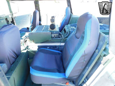 2002 AM General M1123