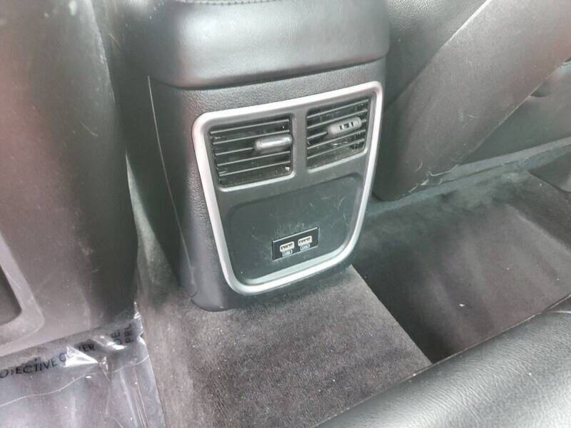 2015 Dodge Charger SE