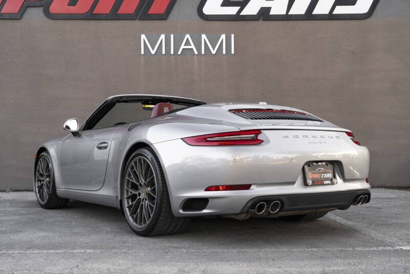 2019 Porsche 911 Carrera