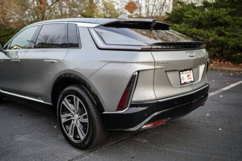 2024 Cadillac LYRIQ Luxury 1