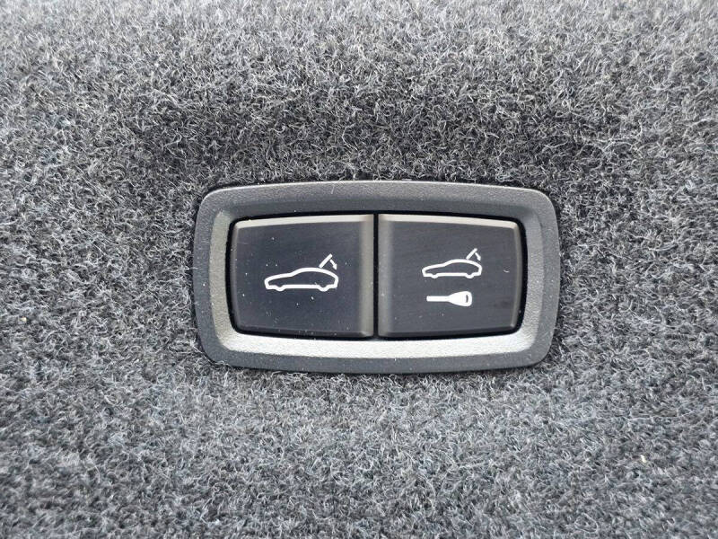 2020 Porsche Taycan Turbo