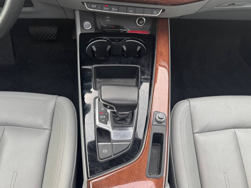 2021 Audi A4 quattro Premium 40 TFSI